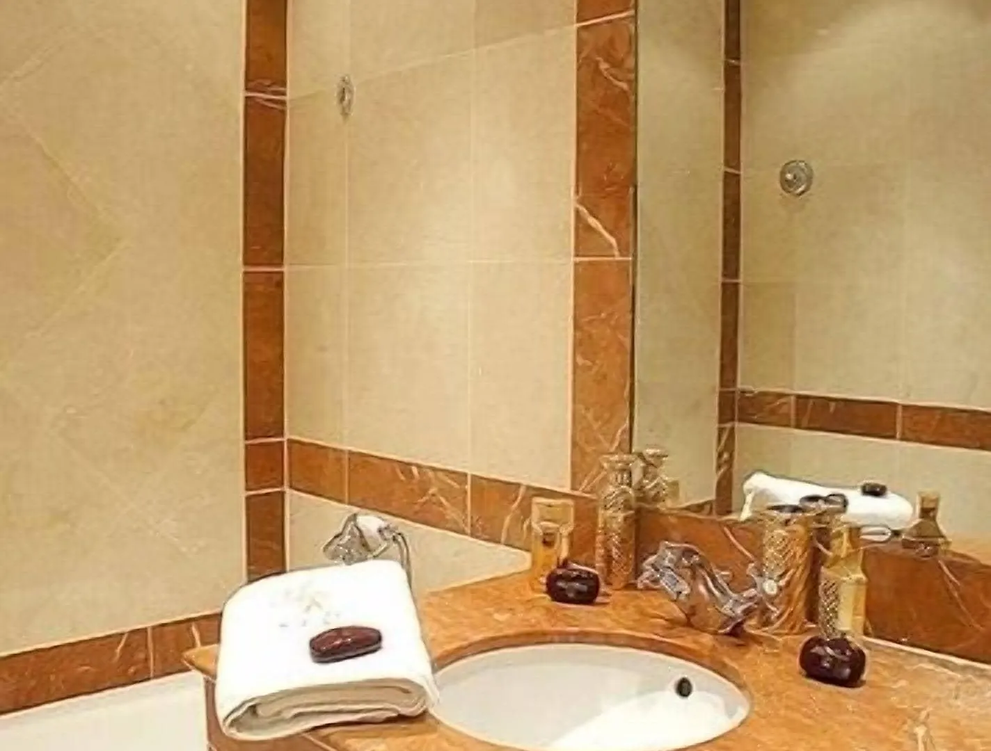 Unic Renoir Saint-germain 3*