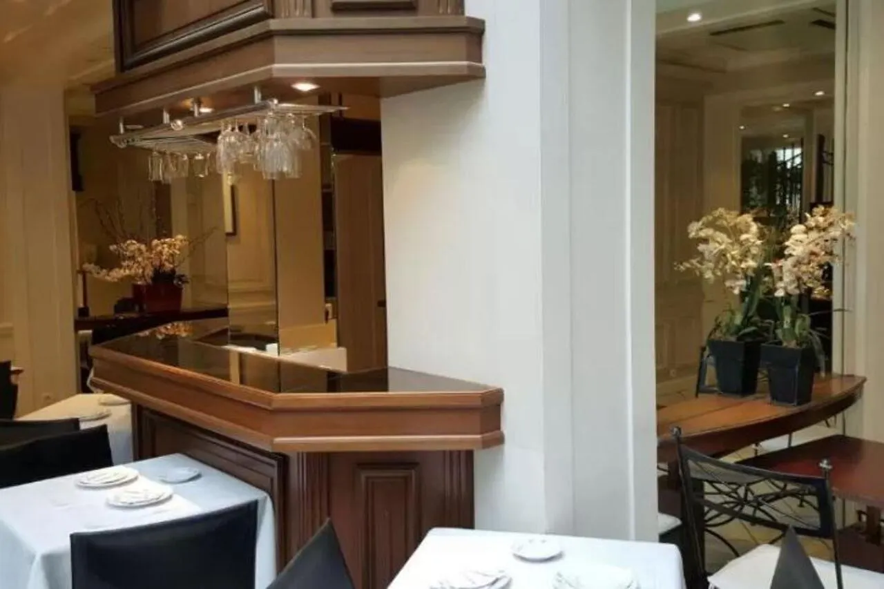 Hotell Unic Renoir Saint-germain Paris