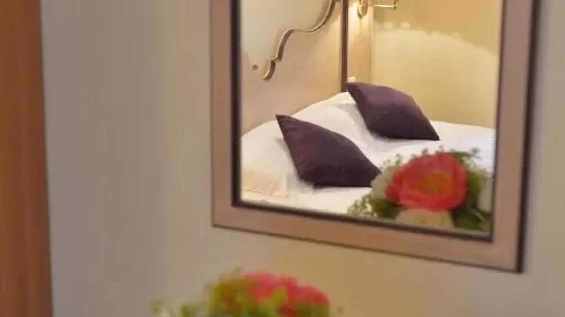 Hotel Unic Renoir Saint-germain 3*