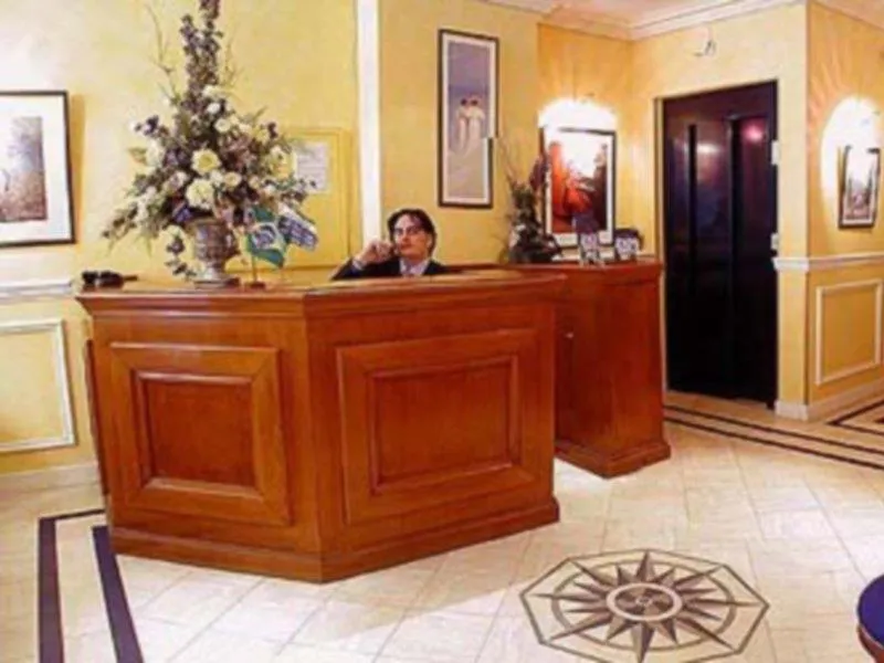Hotell Unic Renoir Saint-germain 3*