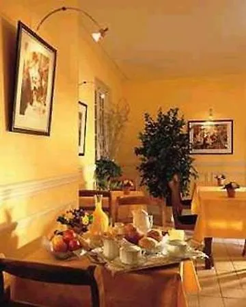 Unic Renoir Saint-germain Hotell 3*