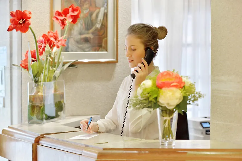 Hotel Unic Renoir Saint-germain Parijs